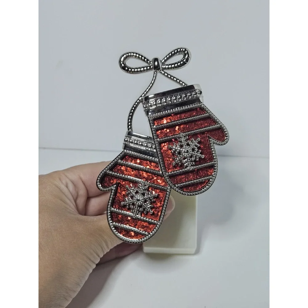 Bath Body Works Red Glitter Mitten Wallflower Plug Holiday Snowflake Christmas